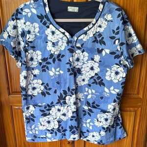 Med Couture blue and white floral scrub top. Size XL